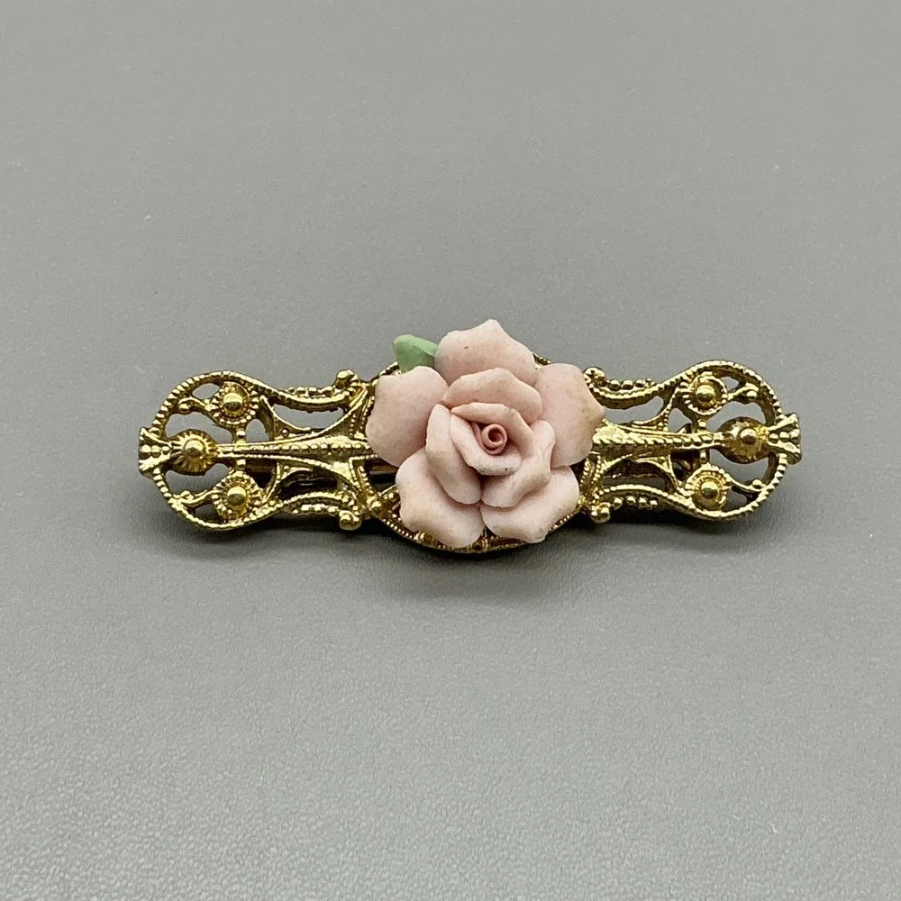 N/A vintage brooch